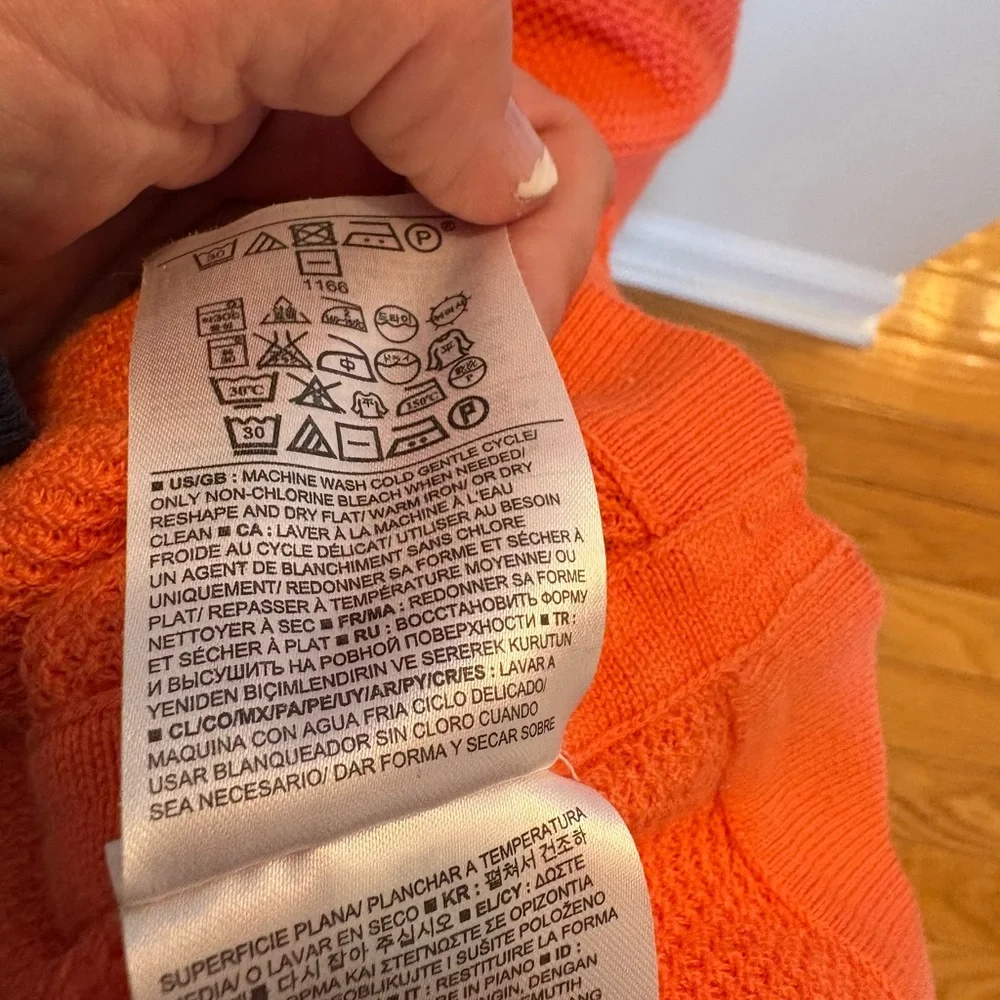 Banana Republic peachy orange sweater size S Women’s - Picture 11 of 11